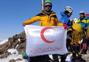 صعود کوهنورد قیروکارزینی به قله آراگاتس کشور ارمنستان