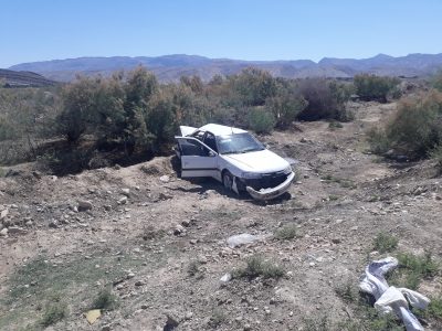 واژگونی پژو پارس در افزر  سه مصدوم داشت