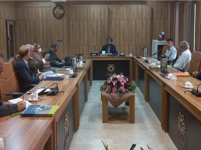 برگزاری میز خدمت در مصلای نماز جمعه قیروکارزین